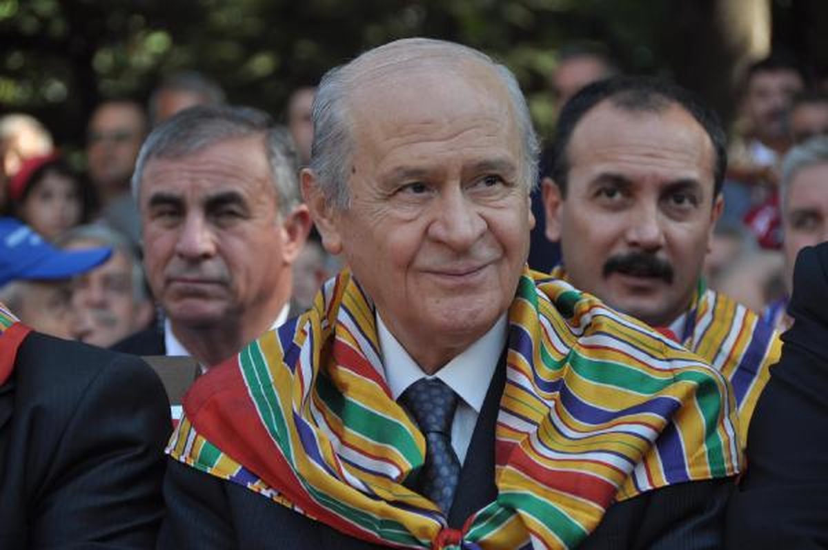 Bahçeli, Söğüt\'te Şenlik Yürüyüşüne Katıldı