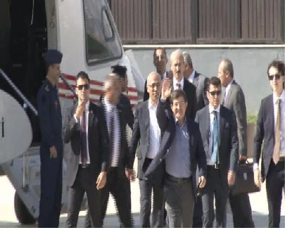 Başbakan Davutoğlu Havadan 3. Köprü ve 3. Havalimanını İnceliyor