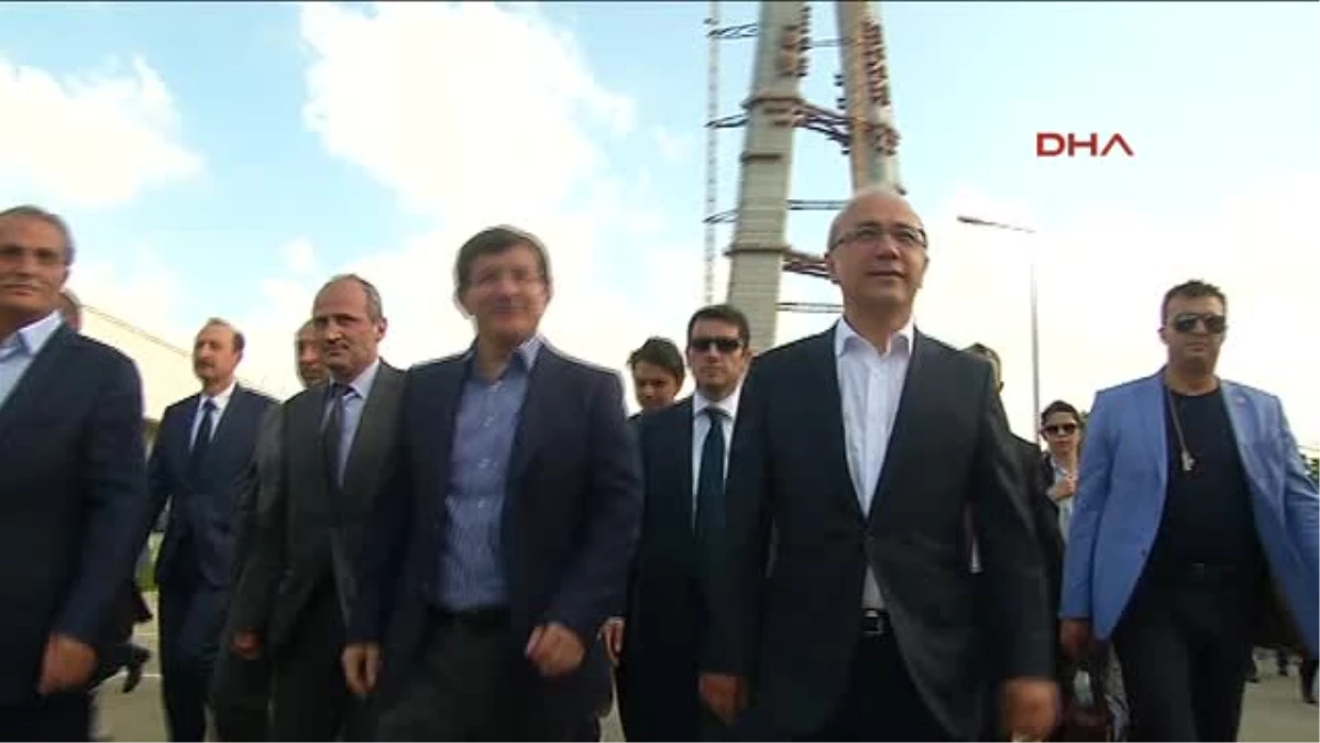 Başbakan Davutoğlu\'nun "3. Köprü" Pozu