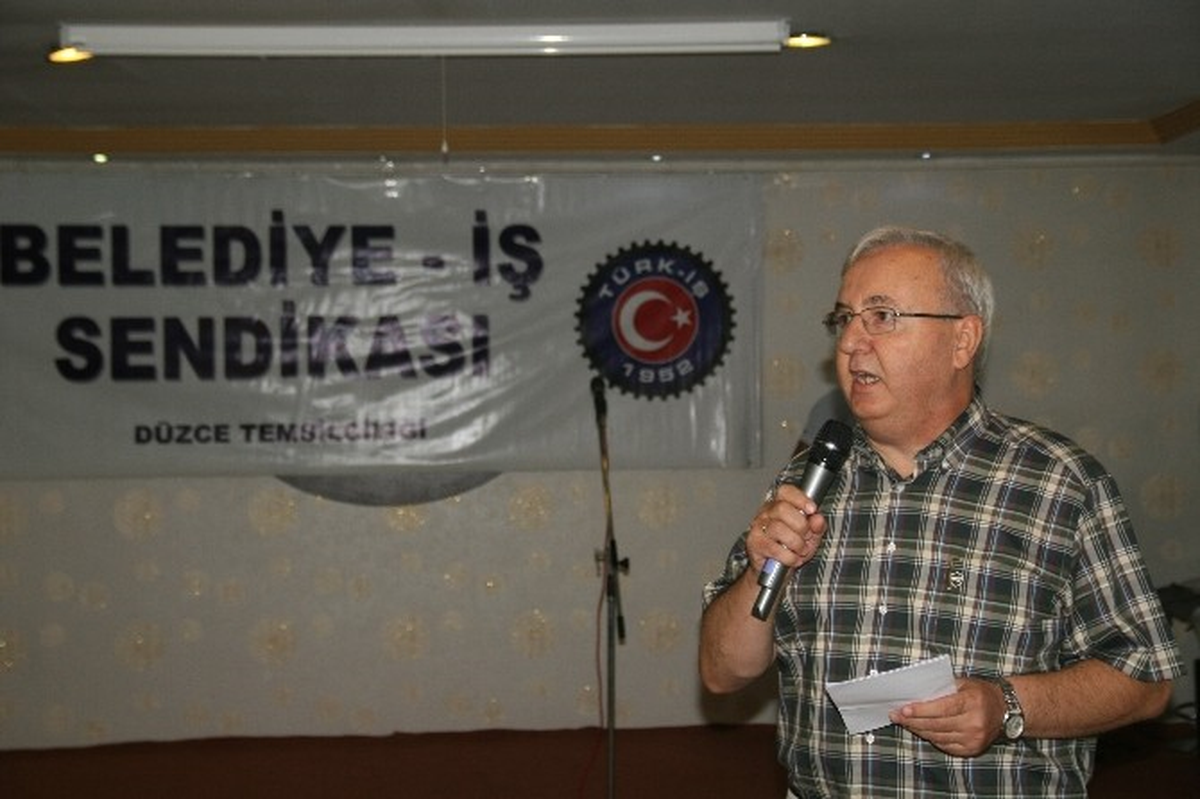Belediye-İş Sendikası Emekli Olan Personeli Bir Araya Getirdi