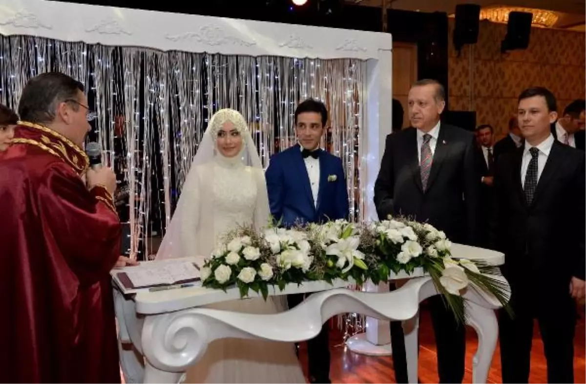 Cumhurbaşkanı Erdoğan Nikah Şahitliği Yaptı