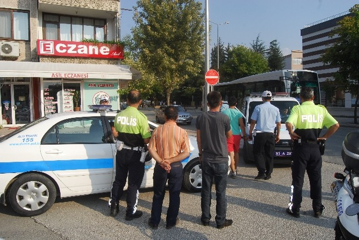 Düzce Emniyeti Motorcuların Peşini Bırakmıyor