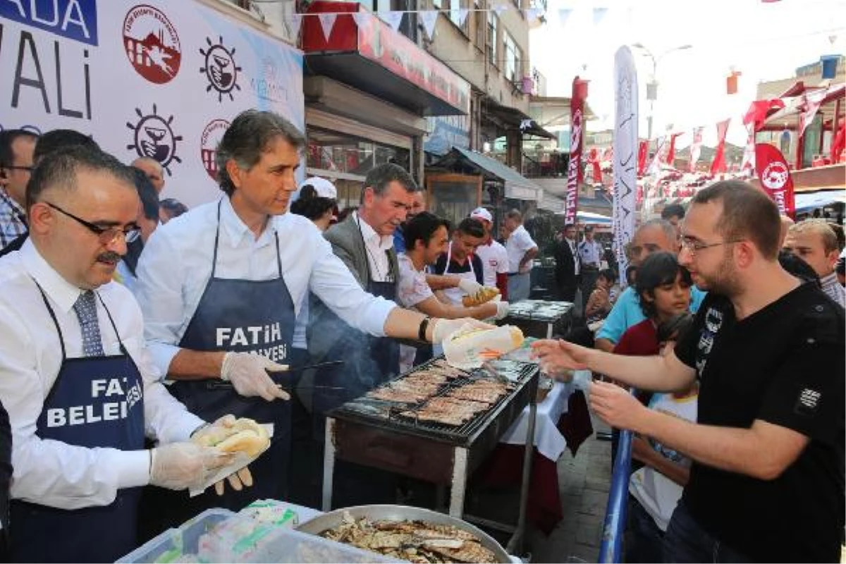 Festivalde 12 Bin Kişiye Balık Ekmek Dağıtıldı