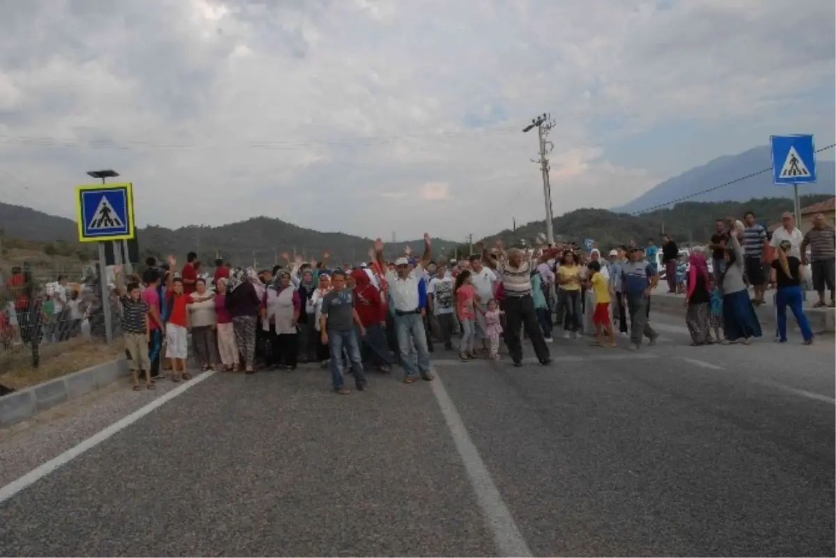 Fethiye Muğla Karayolunda Eylem