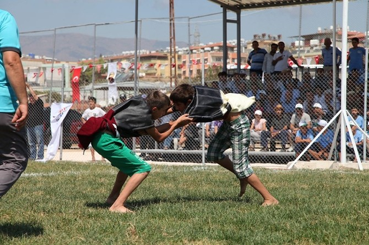 Hatay\'da Aba Güreşi Dünya Kupası Elemeleri Başladı