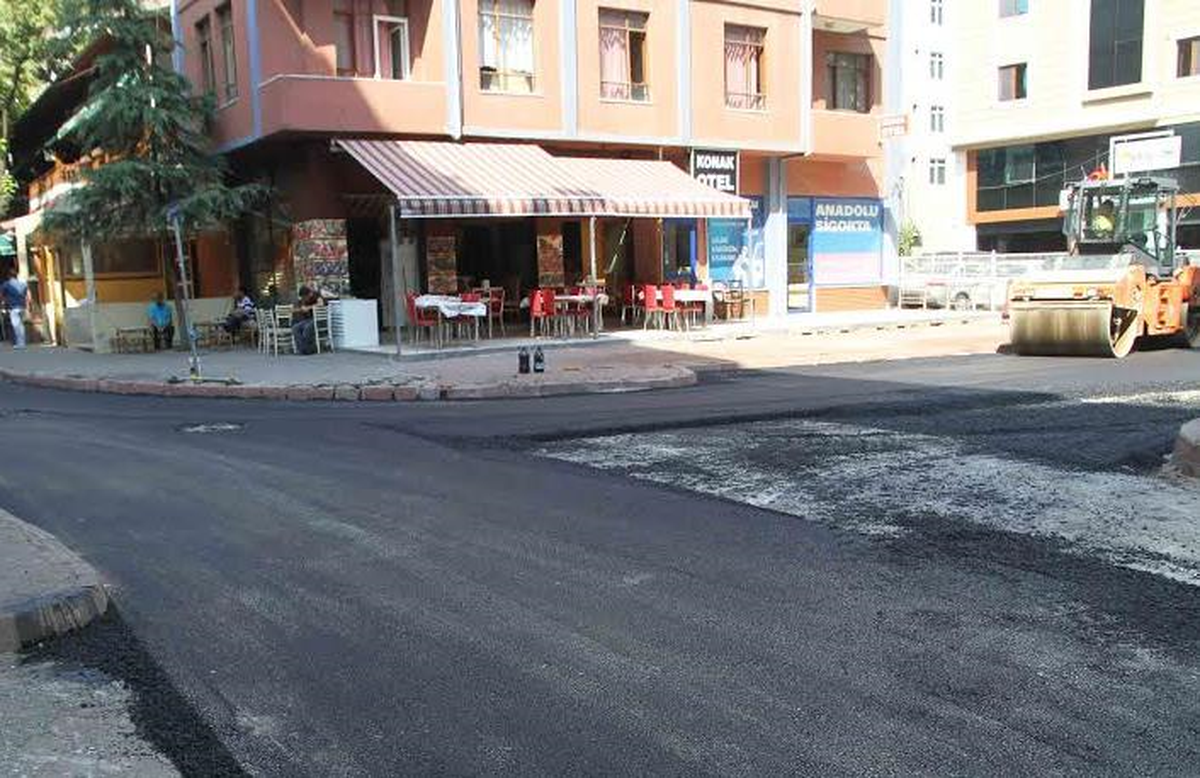 İzmit Şahabettin Bilgisu Caddesi Asfaltlandı