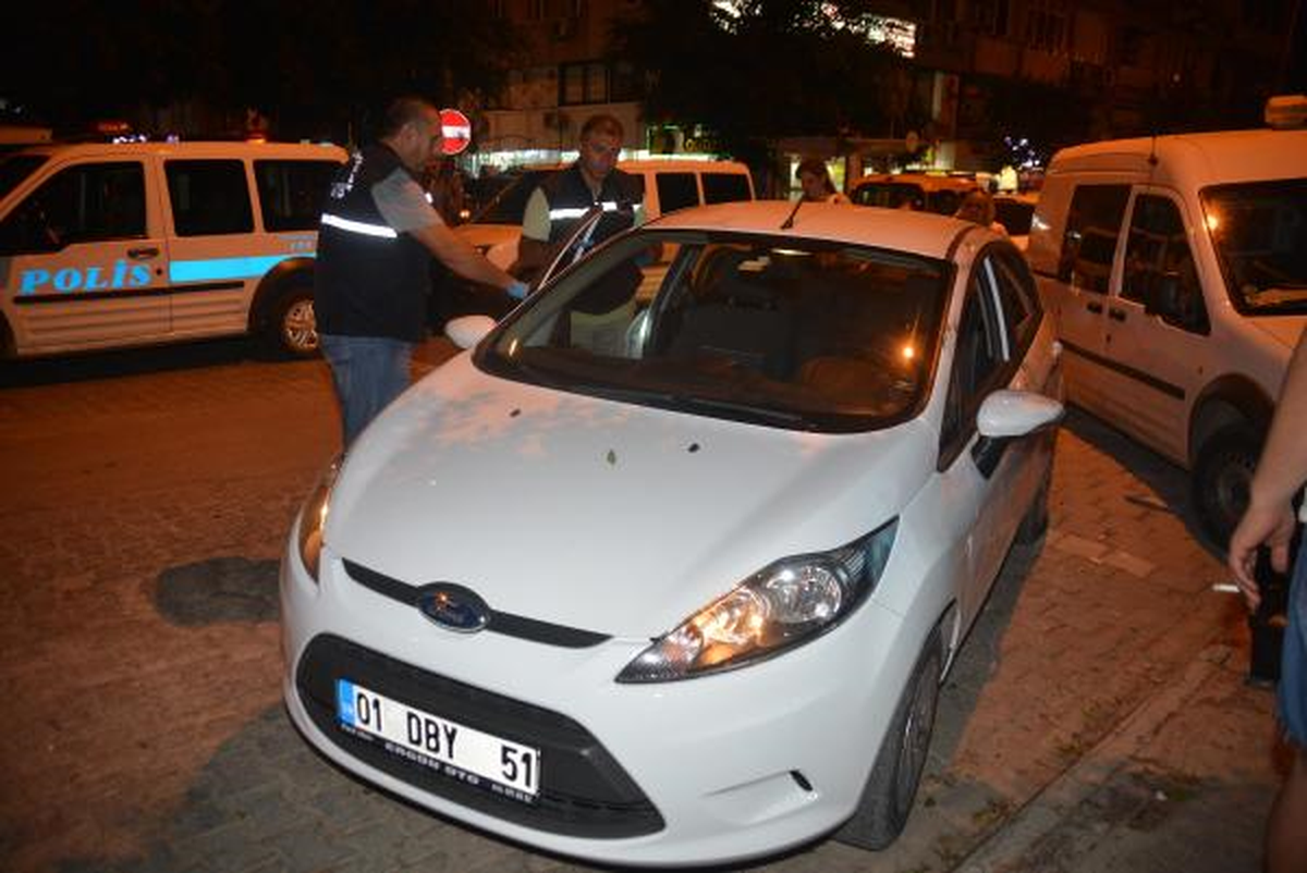 Adana\'da Otomobilinin Lastiğini Değiştirirken 30 Bin Lirası Çalındı