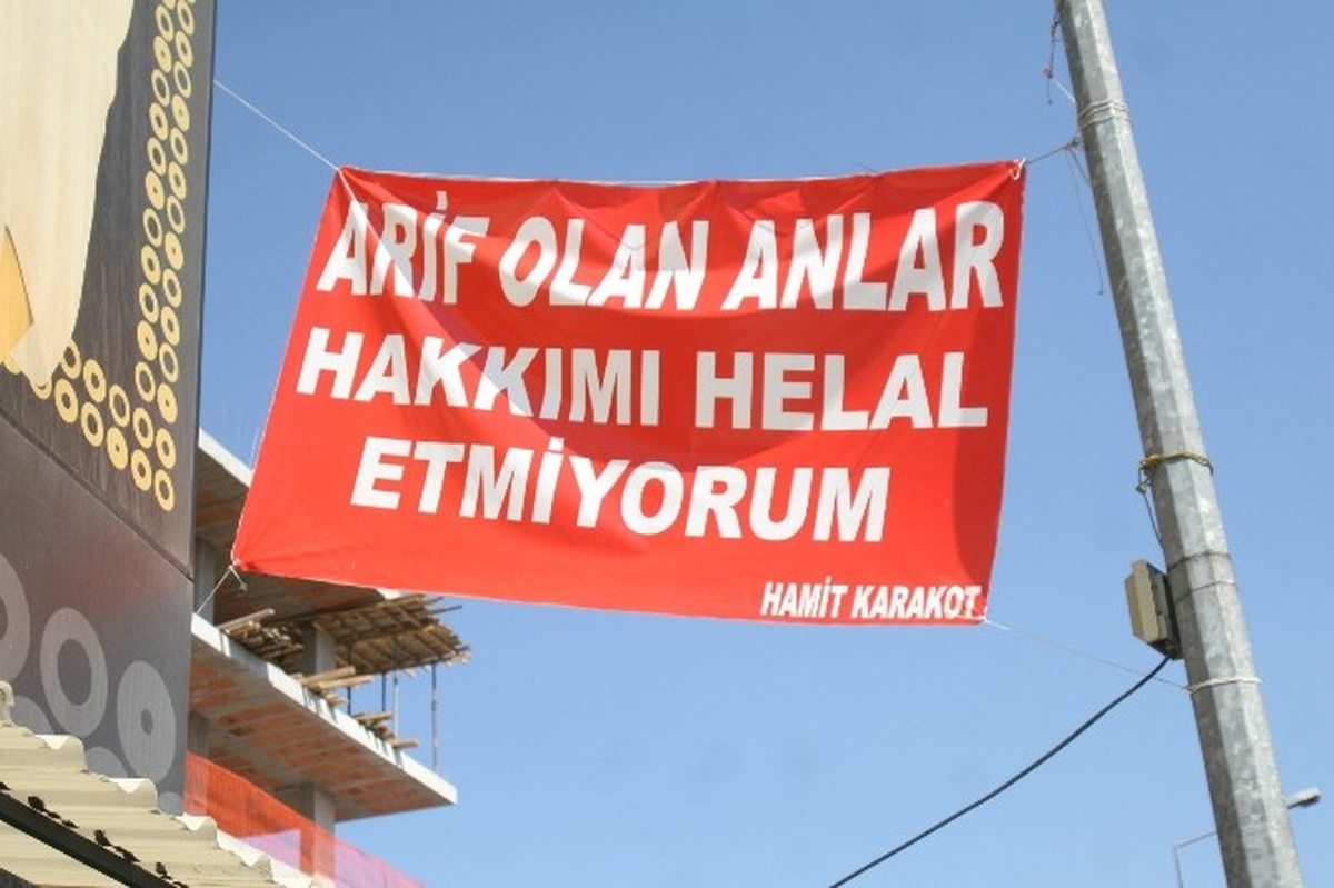 İzmirli Esnaftan Sitem Dolu Pankart