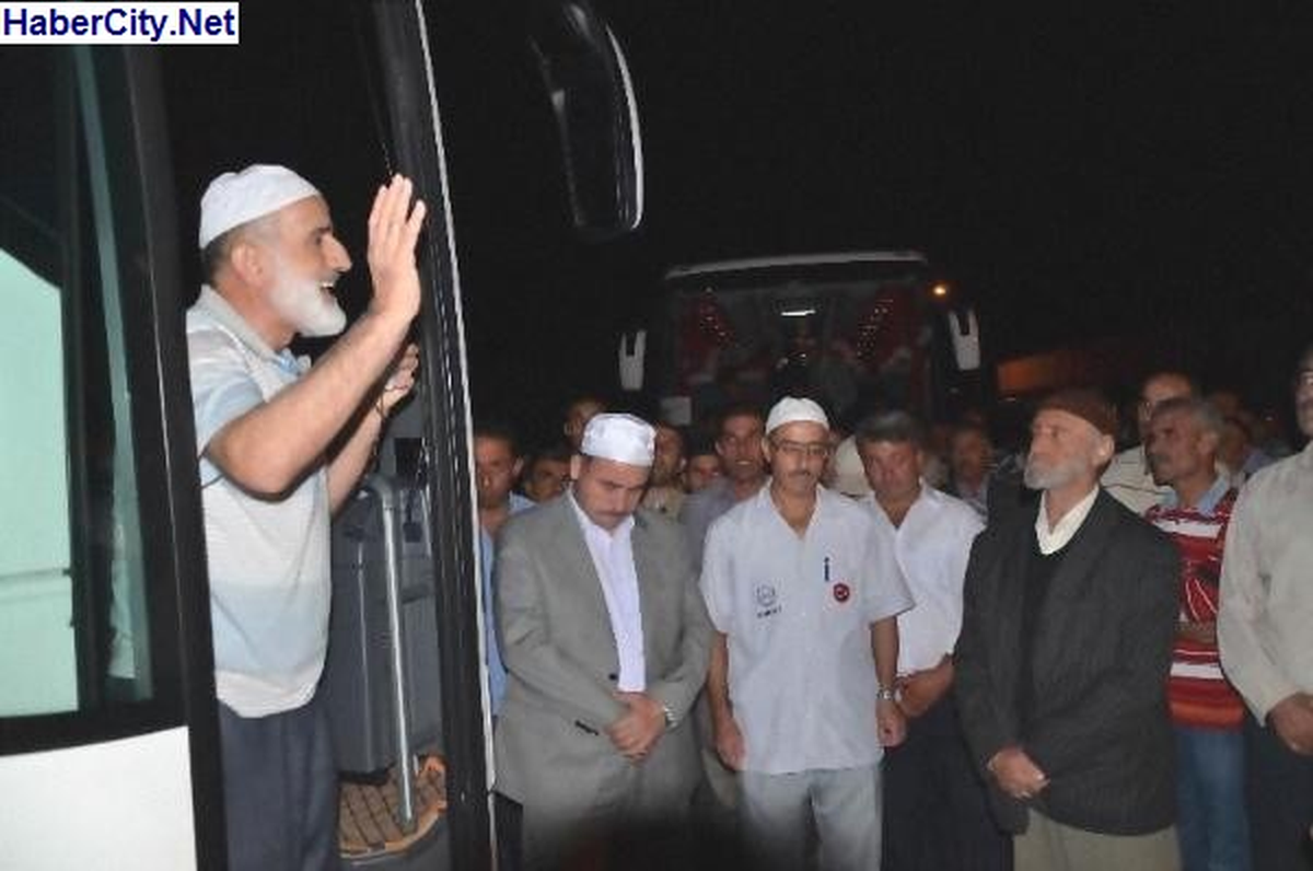 Sivas\'ta İlk Hacı Kafilesi Kutsal Topraklara Uğurlandı