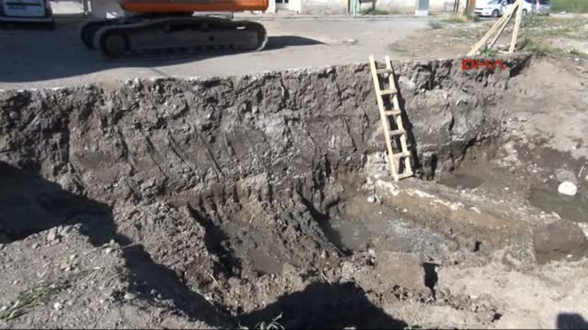 Sivas\'ta Temel Kazısında Kalıntılar Bulundu