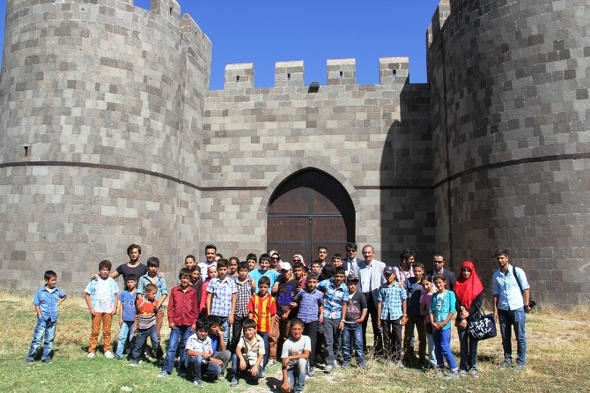 Tuşba Belediyesi\'nden \'1. Kültürel ve Tarihi Gezi\' Etkinliği