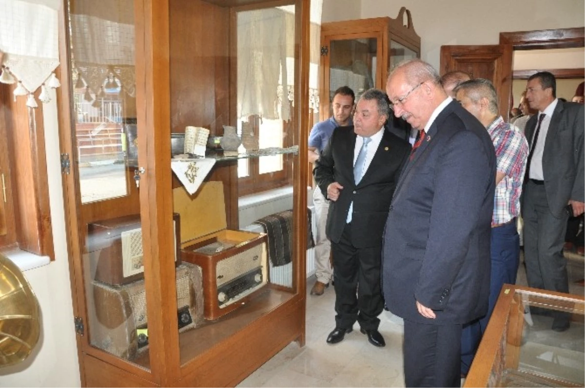 Tekirdağ Büyükşehir Belediye Başkanı Kadir Albayrak, Şarköy\'de Etnografya Müzesi\'nin Açılışına...