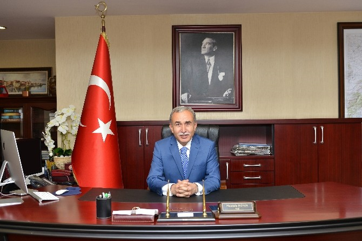 Vali Büyük: "Eğitim ve Öğretim İçin Çalışmalarımızı Kararlılıkla Sürdüreceğiz"