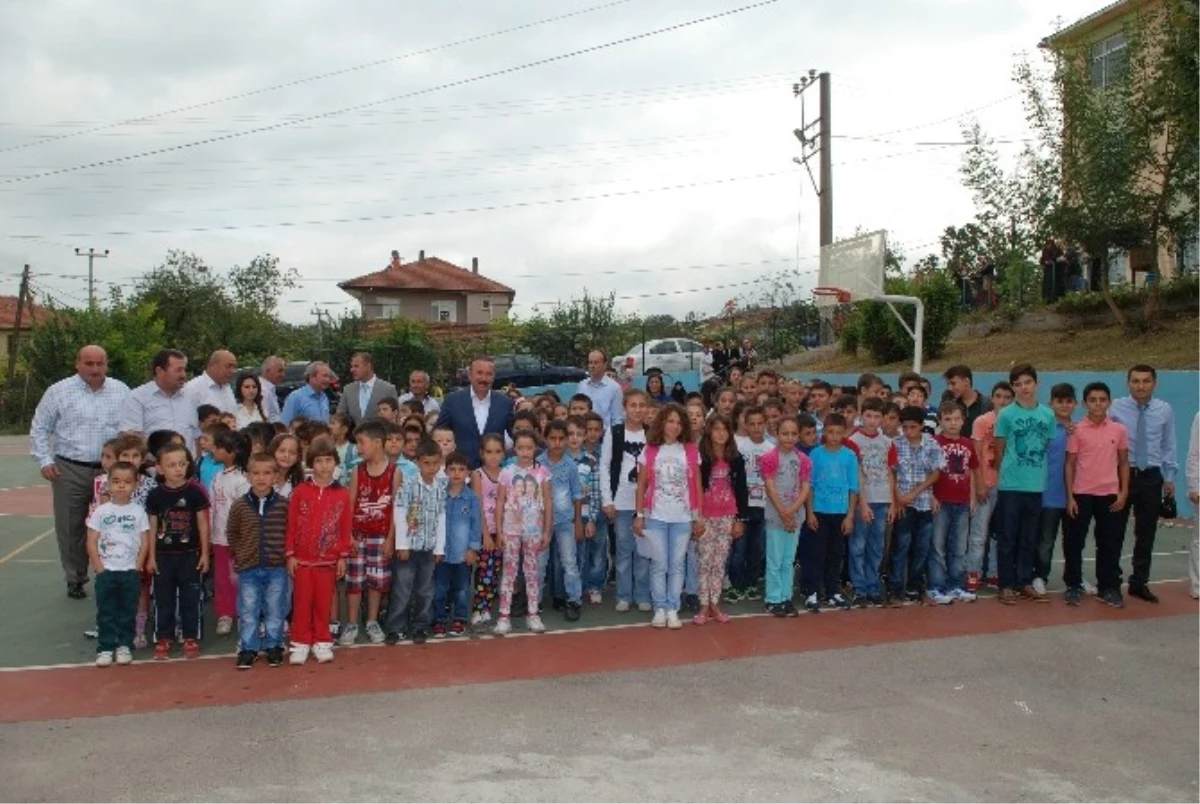 İzmit Belediye Başkanı Doğan Öğrencileri Yalnız Bırakmadı