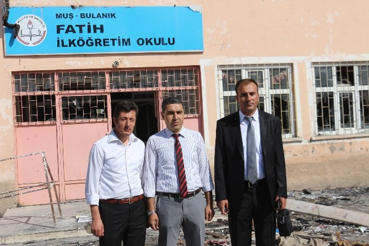 Bulanık\'ta Yakılan Okullar Eğitime Gecikmeli Başlayacak