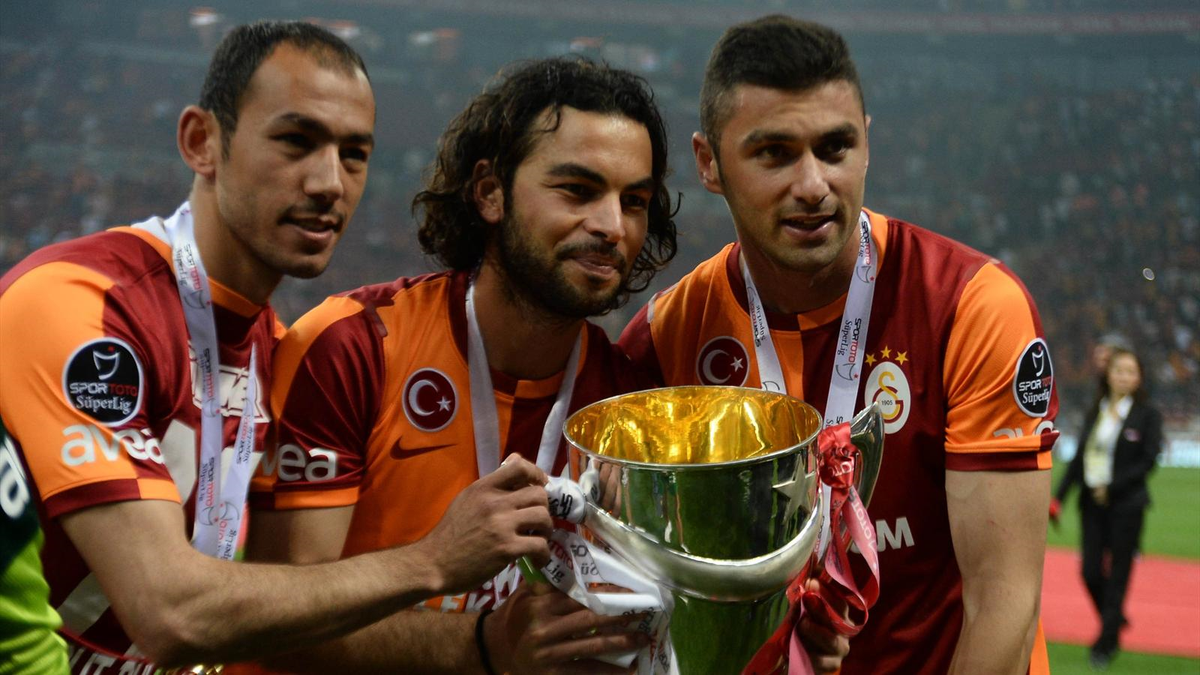Burak Yılmaz\'a Büyük Tepki | "Koşmayacaksan Futbol Oynama"