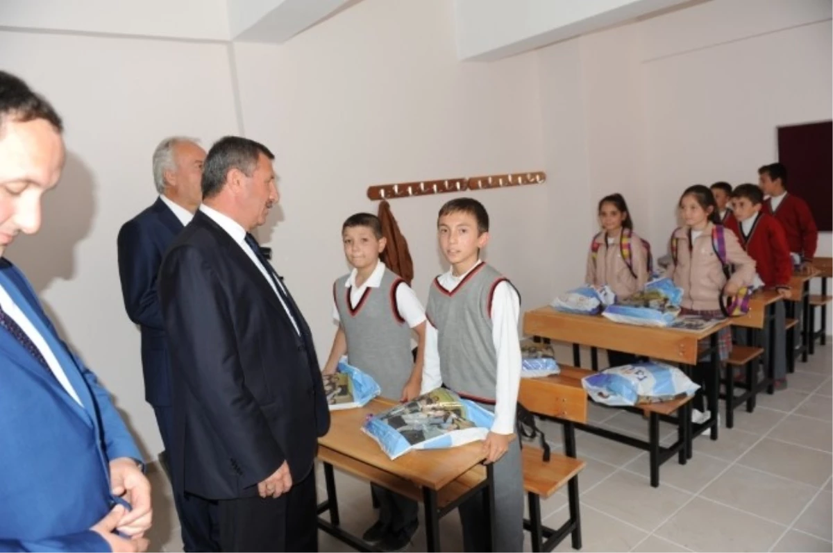 Kütahya\'da 2014-2015 Eğitim-Öğretim Yılı Törenle Başladı