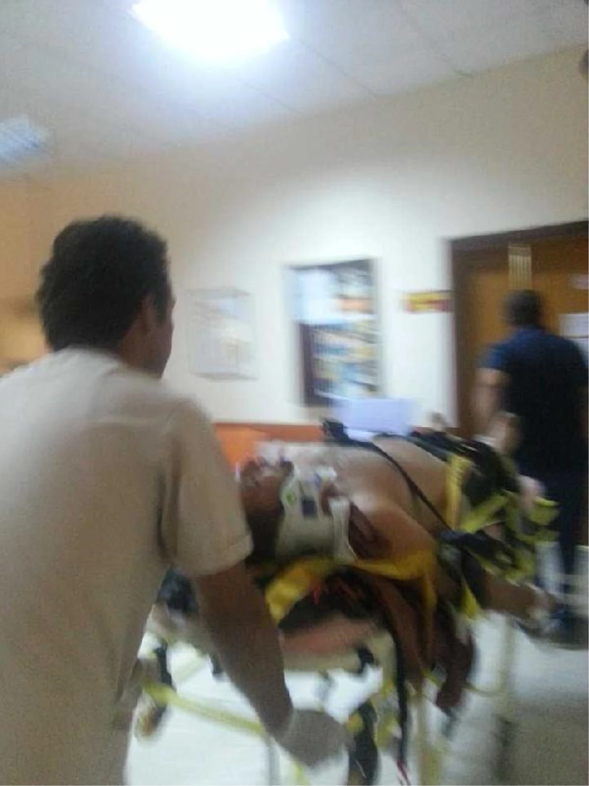 Ortaca\'da Motosiklet Otomobile Arkadan Çarptı: Bir Yaralı