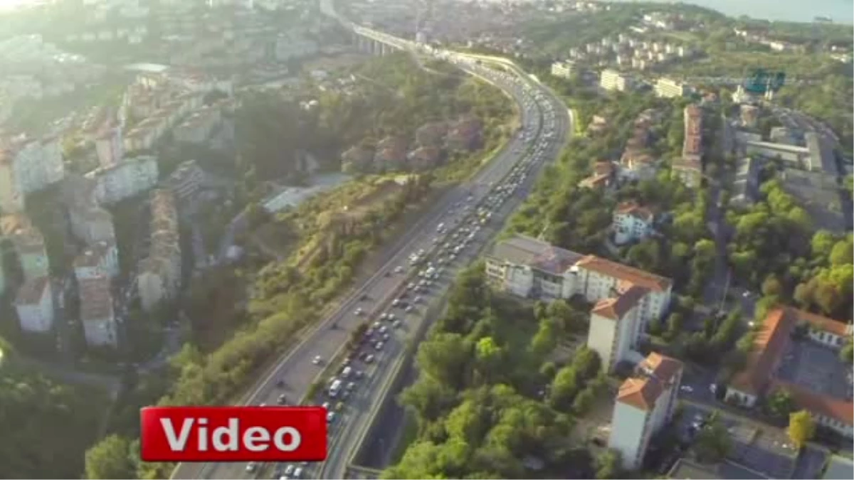 Okulun İlk Gününde Havadan İstanbul Trafiği