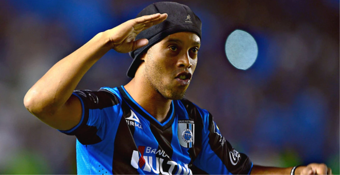 Ronaldinho\'ya Irkçı Söylem: Brezilyalı Ama Yine de Bir Maymun