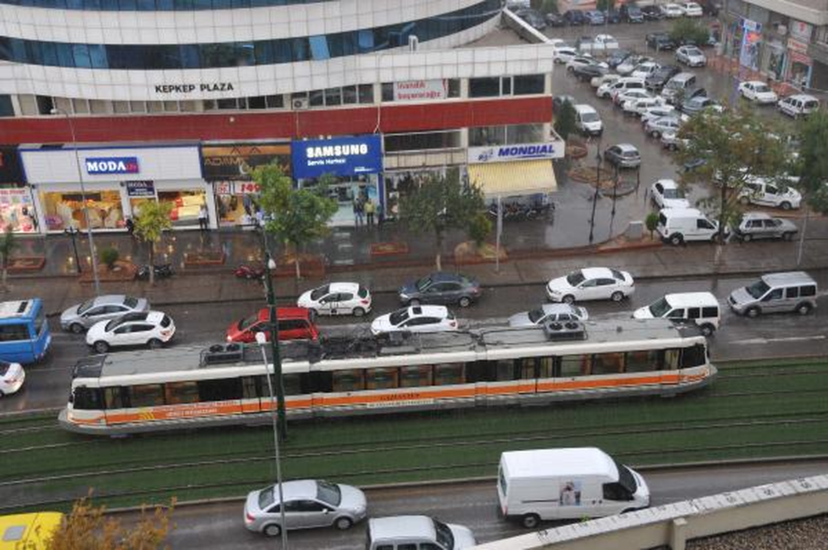 Yağmur, Gaziantep\'te Yaşamı Olumsuz Etkiledi