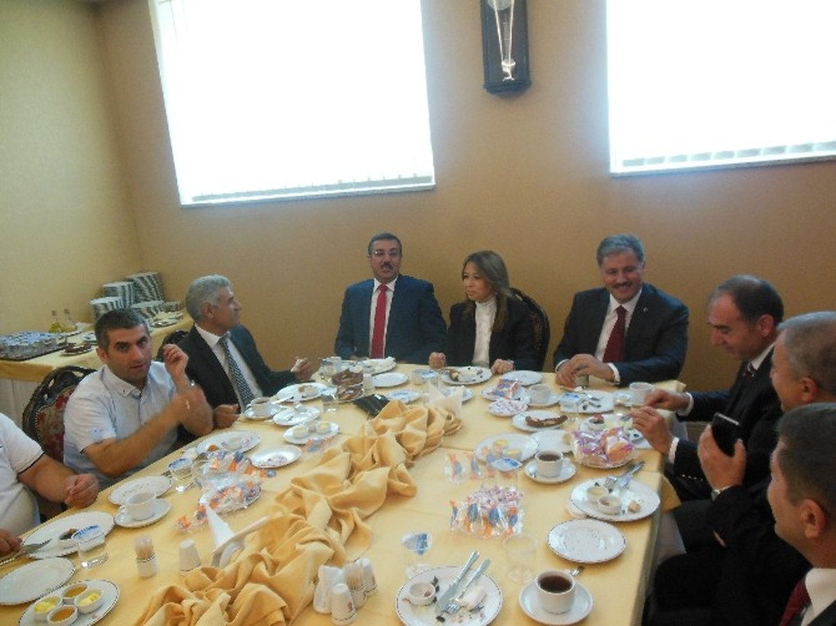 AK Parti Heyetinden Genel Merkez Ziyareti