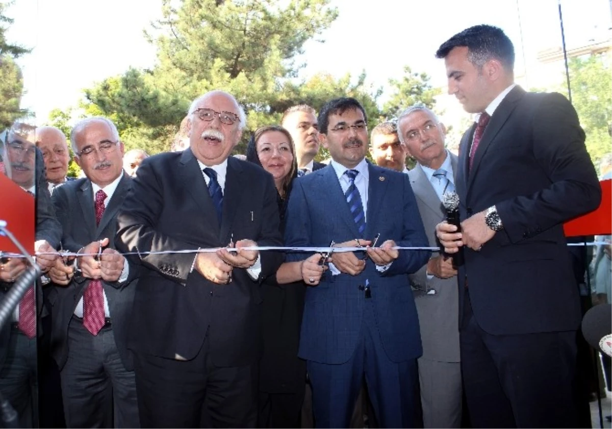 Bakan Avcı Eskişehir\'de Cami Açılışına Katıldı