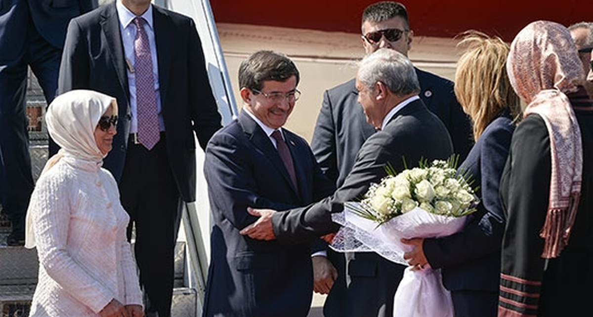 Başbakan Davutoğlu KKTC\'de