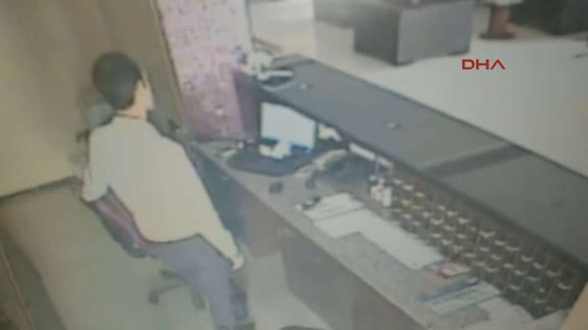 2 Saat Önce İşe Alınan Resepsiyon Görevlisi Oteli Soydu