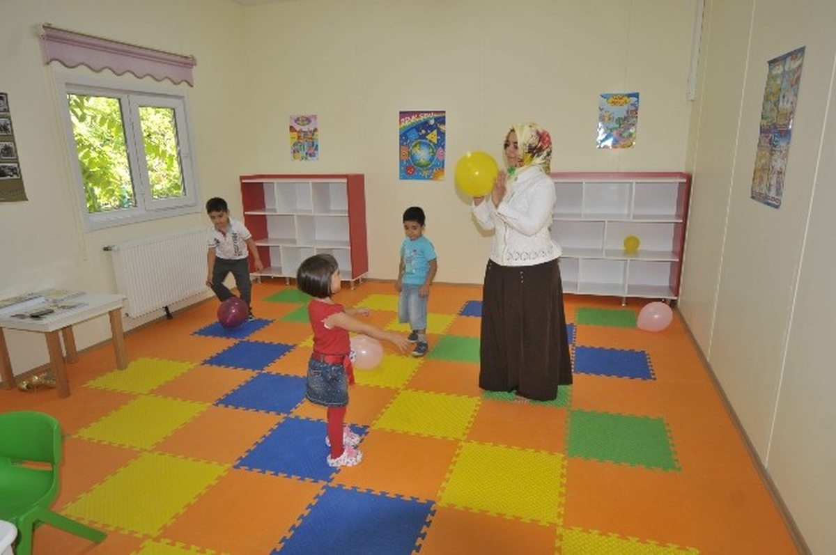 İ.ü\'de Çocuk Kreşi ve Gündüz Bakım Evi Hizmete Açıldı