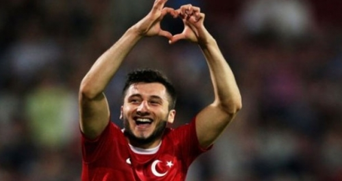 İstanbul Başakşehir, Enver Cenk'in Sözleşmesini 2019'a Kadar Uzattı