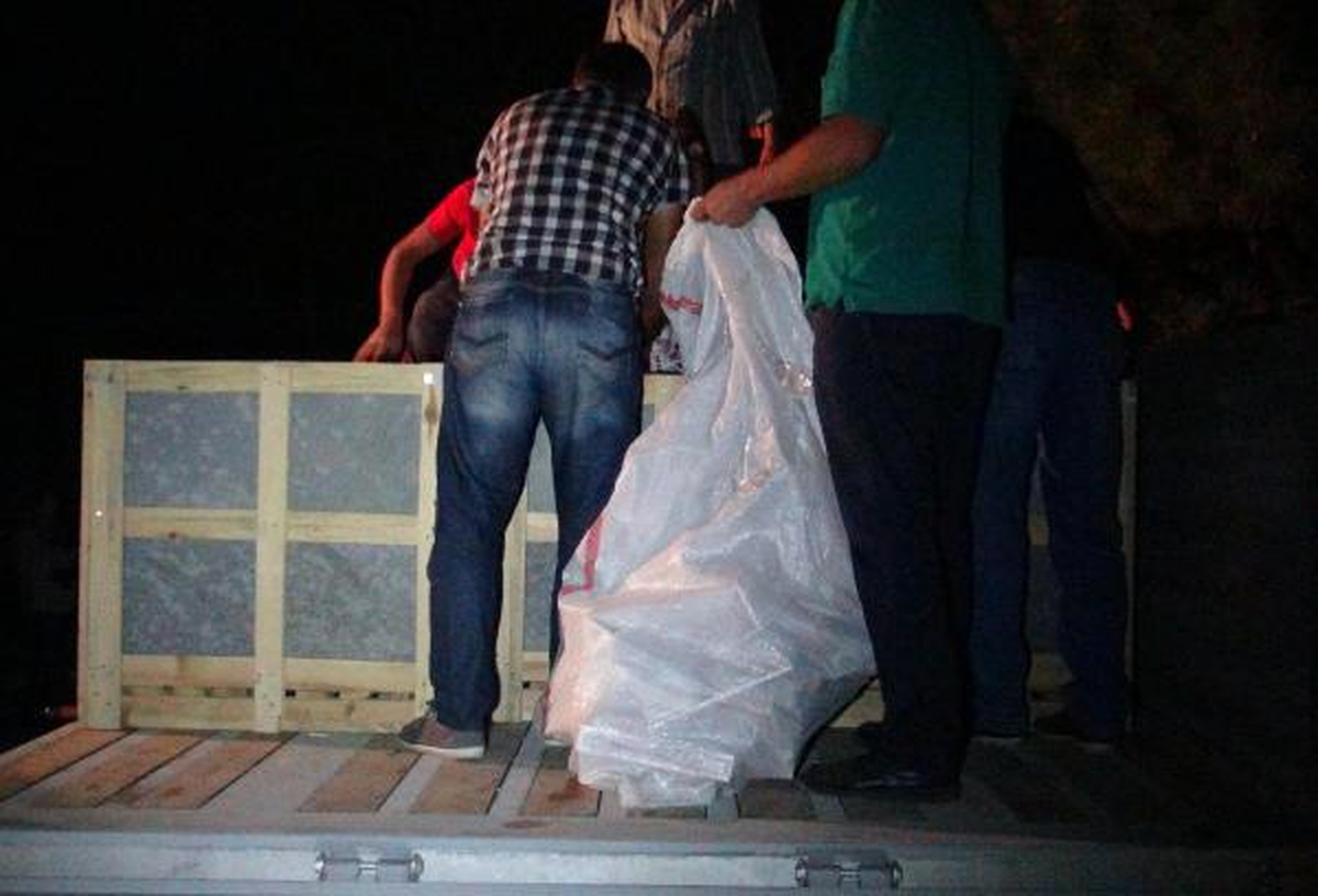 Mermer Yüklü Tır\'da Kaçak Sigara Ele Geçti