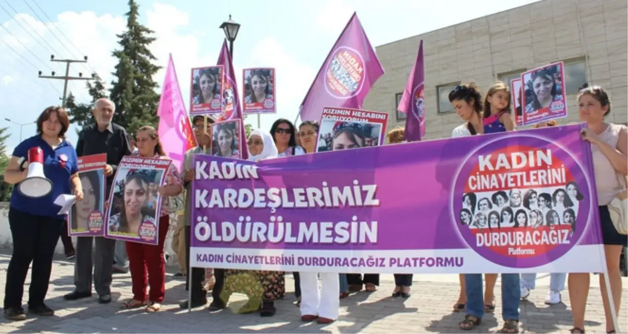 Muğla\'da Kadın Cinayetleri Protesto Edildi