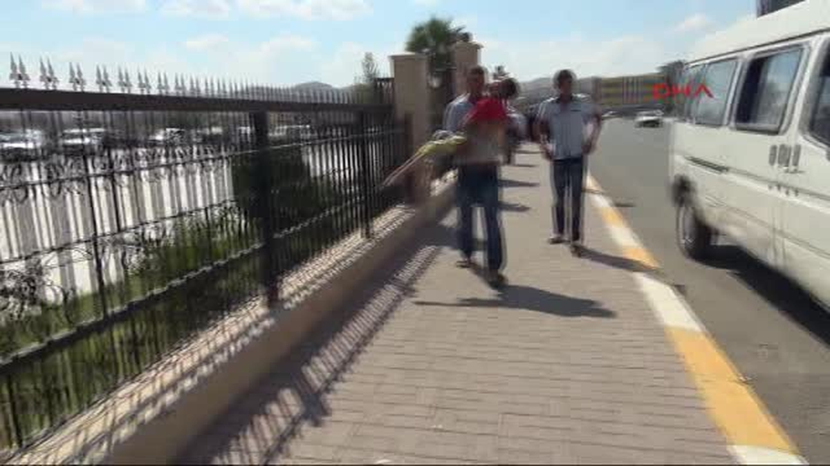 Sspe Hastası Çocuğunu Valiliğe Bırakmak İstedi