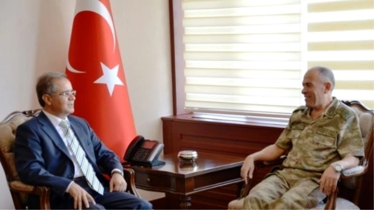 Adana Bölge Jandarma Komutanı Şahin\'den, Kilis Valisi Tapsız\'a Ziyaret