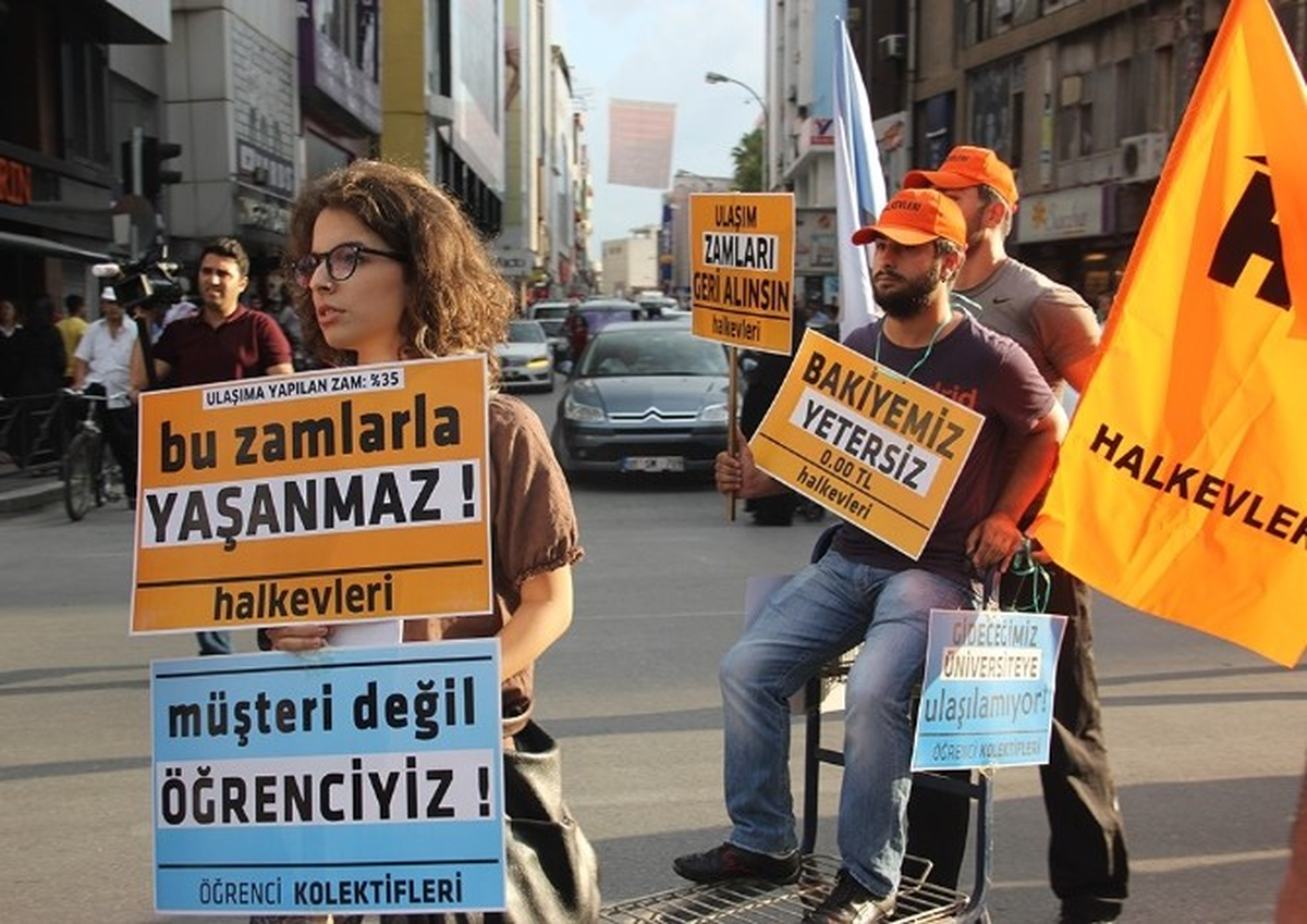 Adana\'da Ulaşım Zammına Alışveriş Arabalı Protesto