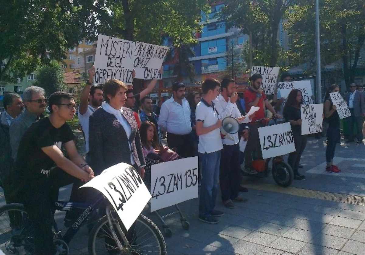Kütahya\'da CHP\'li Gençlerden Zamma Bisikletli Protesto