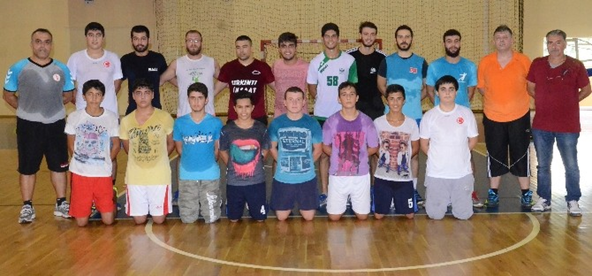 Adana Gençlikspor Hentbol\'da 2. Lig\'e Çıkmayı Hedefliyor