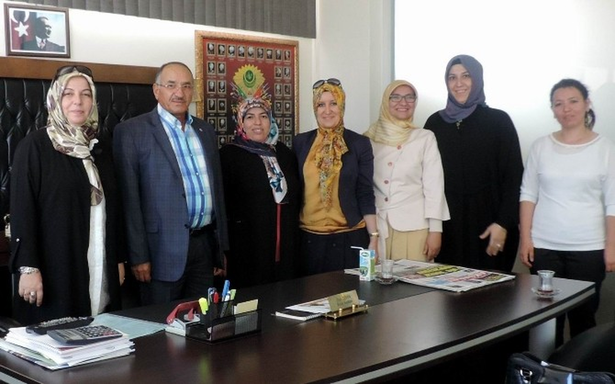 AK Parti Kadın Kollarından Zengin\'e Ziyaret