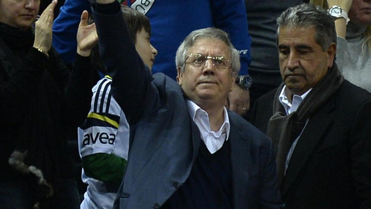Aziz Yıldırım Tarih Yazdı!