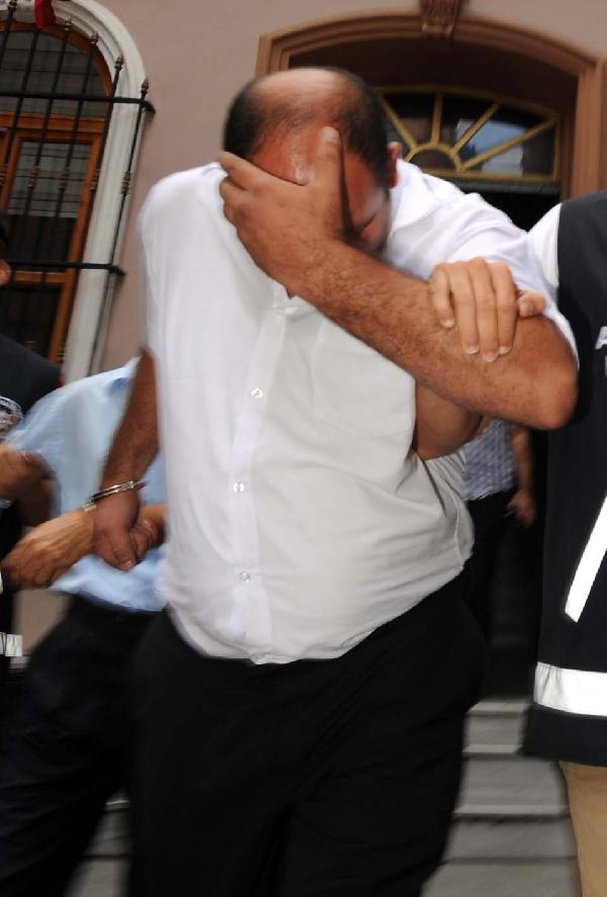 Beyoğlu\'nda Esnafı Dolandıran Sahte Maliyeciler Yakalandı
