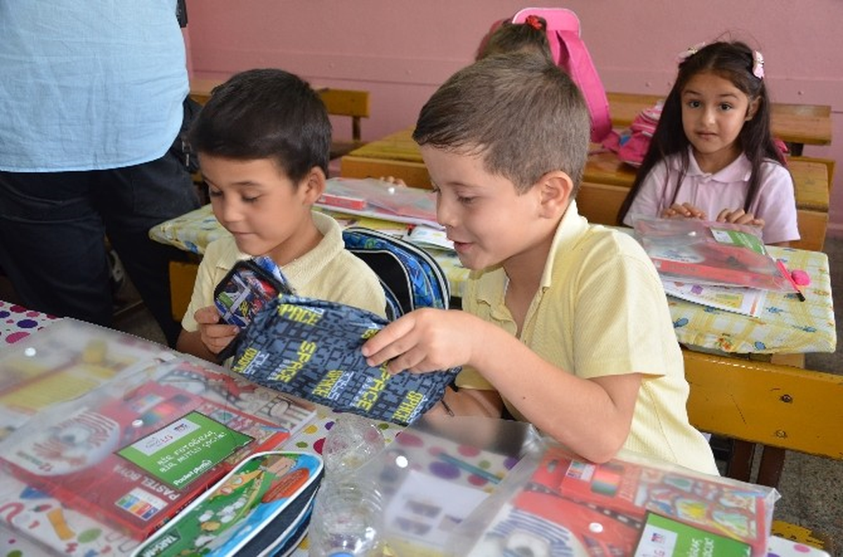Bir Fotoğraf Bir Mutlu Çocuk Projesi"