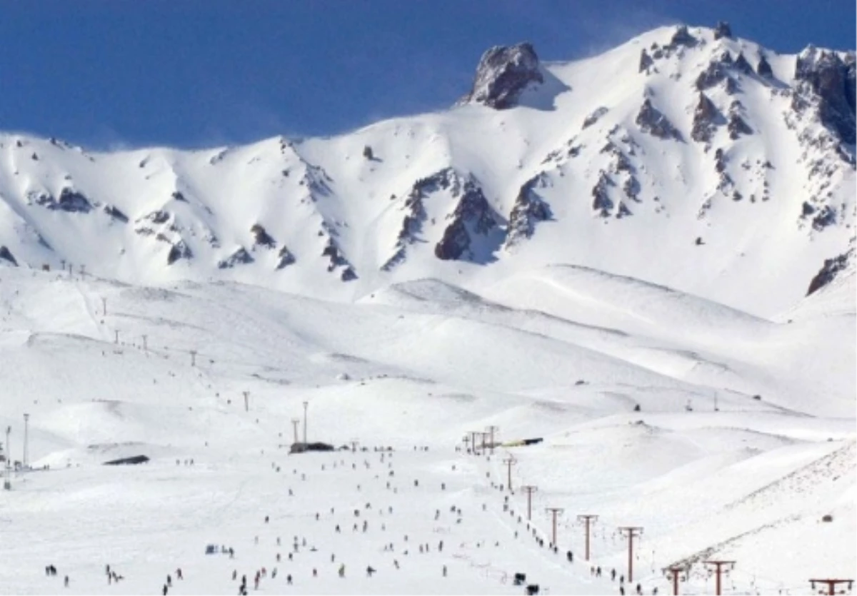 Erciyes\'e Kar Yağdı