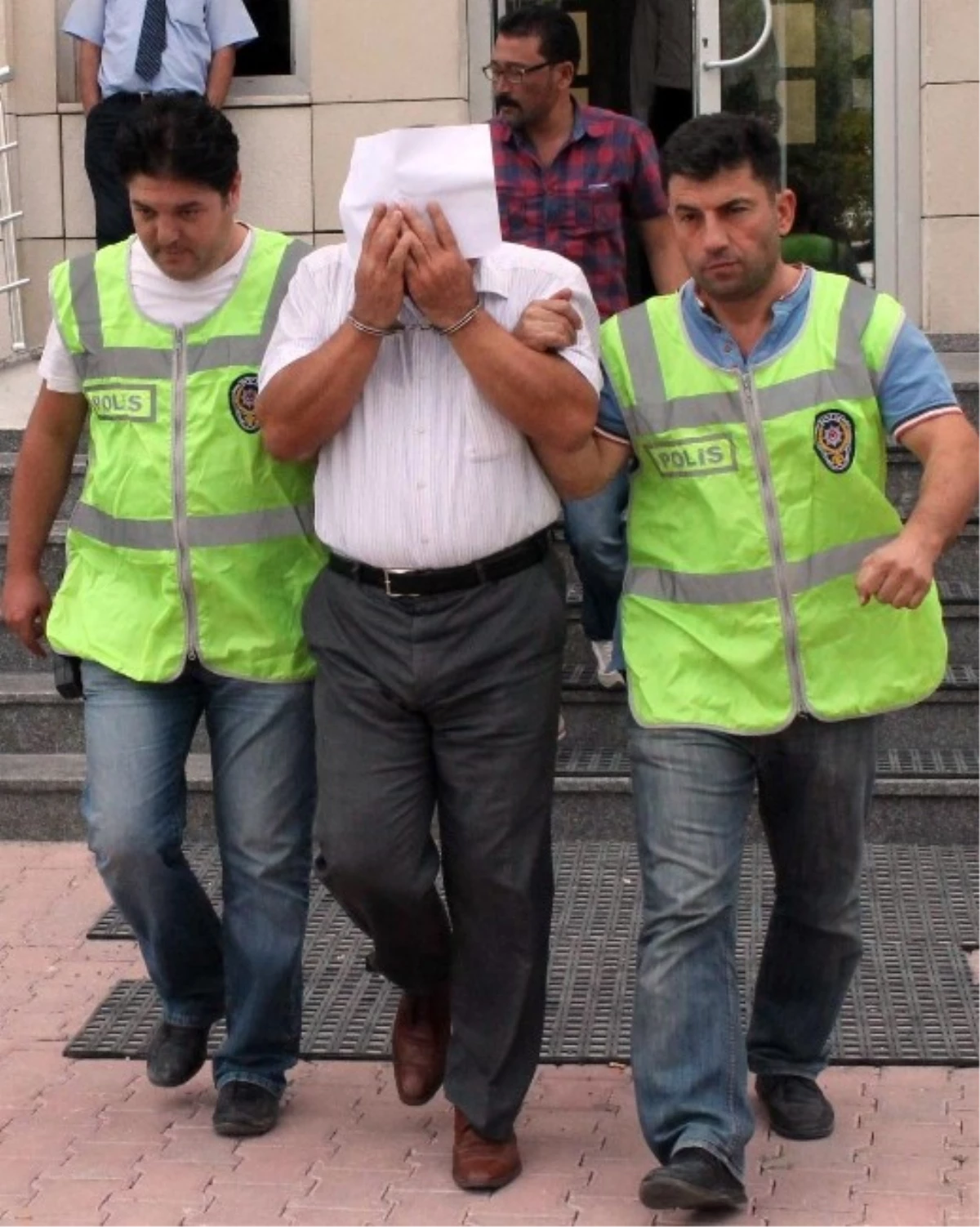 Konya\'da Girdiği Evin Sahibini Darp Eden Hırsız, Tutuklandı