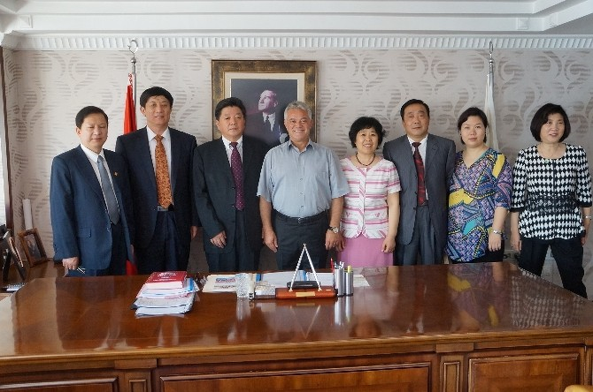 Jinan Heyeti Kardeş Kentlerini Ziyaret Ediyor