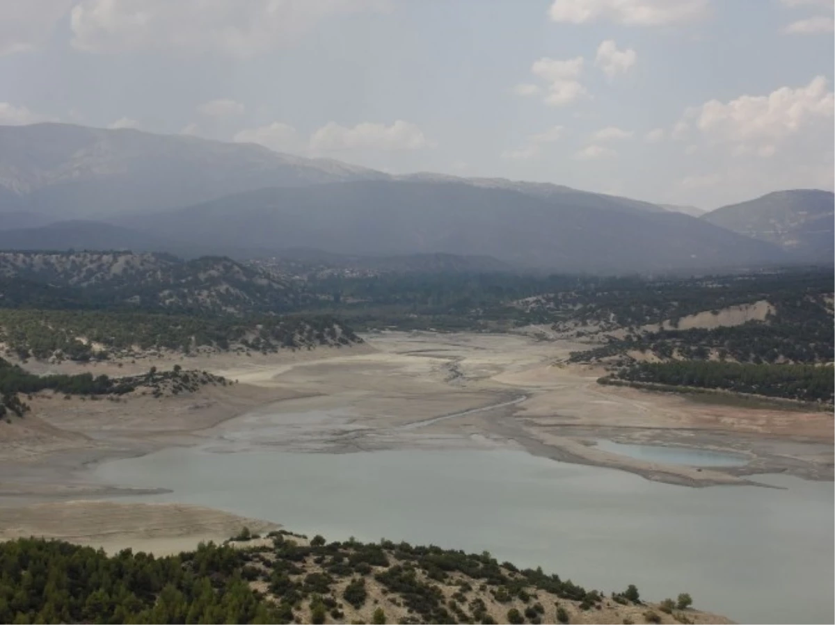 Antalya, Korkuteli Sulama Barajında Su Seviyesi Dipte