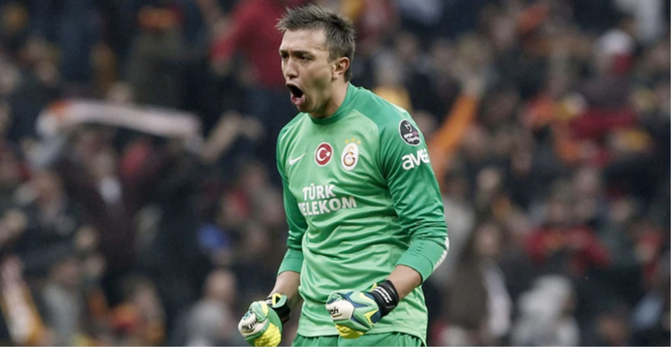 Muslera, Galatasaraylı Taraftarlara Tepki Gösterdi