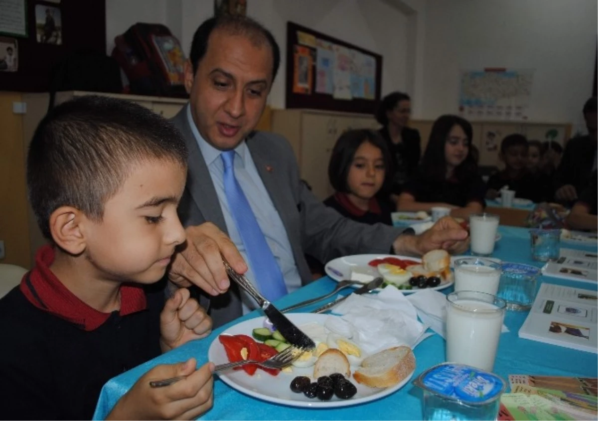 Nergiz: "Okulda Başarı İçin Kahvaltı Şart"
