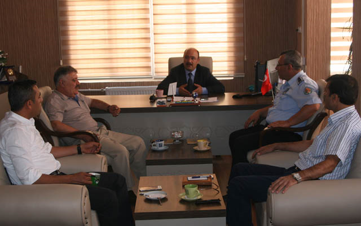 Okul Önlerinde Gelişi Güzel Satışa İzin Verilmeyecek