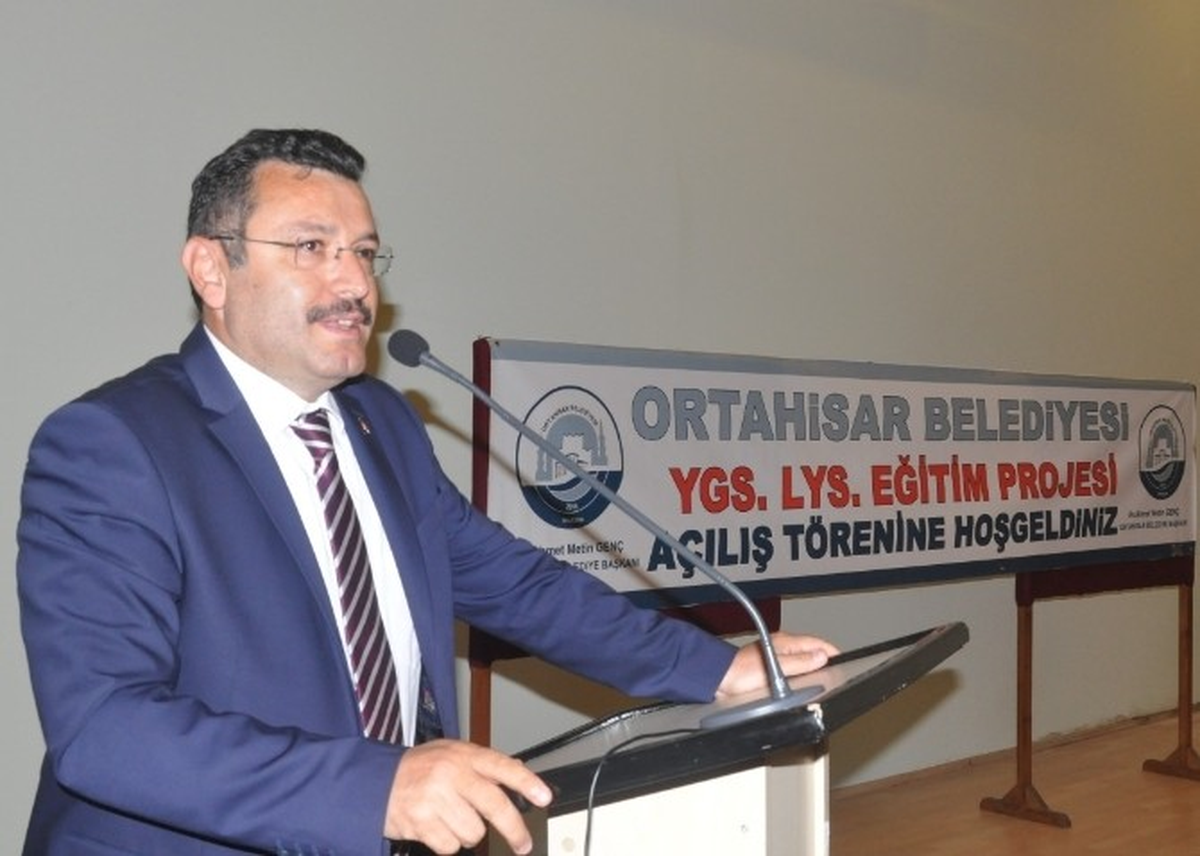 Ortahisar Belediyesinden Gençlere Ücretsiz Üniversiteye Hazırlık Kursu